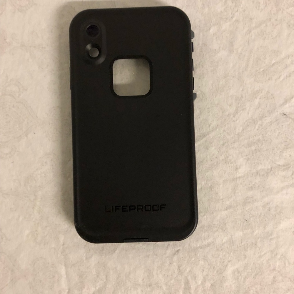 iPhone XR Lifeproof case in Black